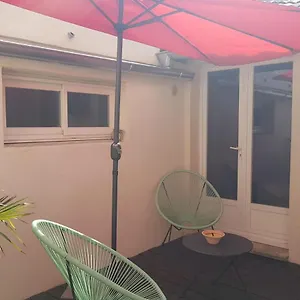 In The Heart Of Isle Sur La Sorgue With Private Terrace LʼIsle-sur-la-Sorgue